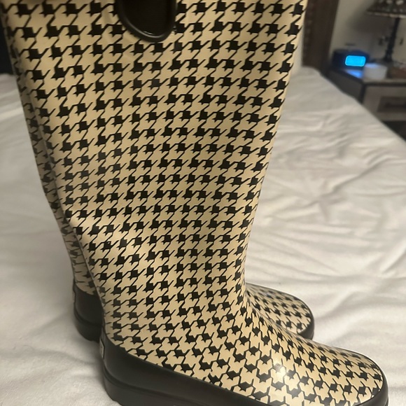Sperry topsider houndstooth rain boots size 8, worn only once, great condition - Picture 9 of 14